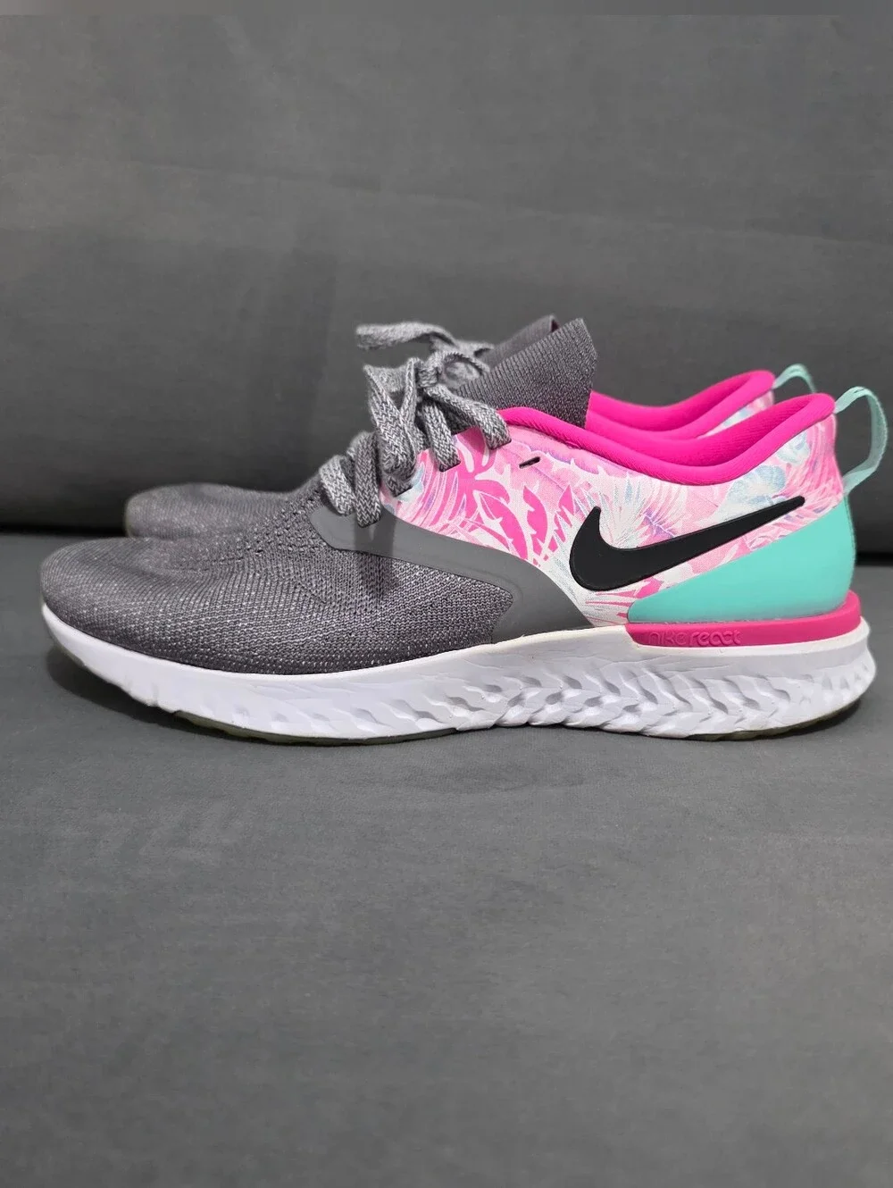 Nike Odyssey React Flyknit 2 Floral Print Women’s Sneakers Size 8